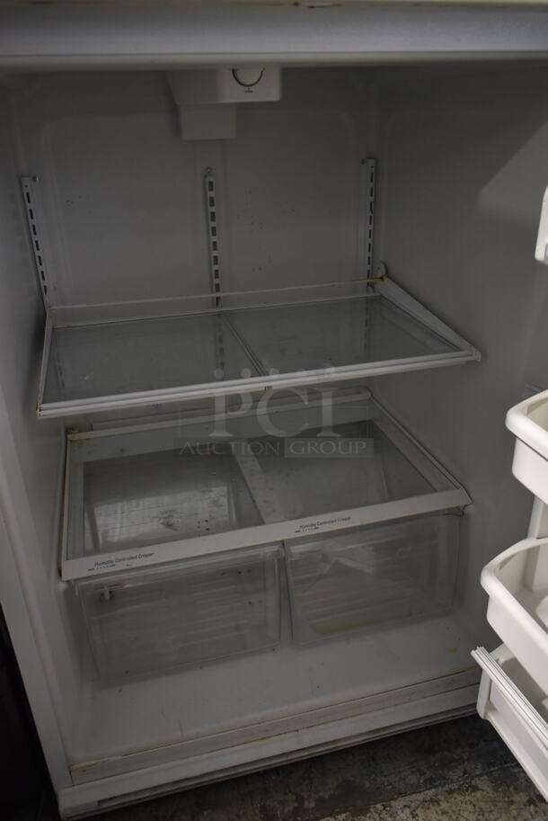 Whirlpool W1TXNMFWQ02 Metal Cooler Freezer Combo Unit. 115 Volts, 1 Phase. Tested and Powers On But Does Not Get Cold
 - Image 4 of 6