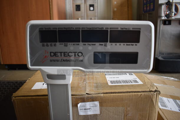 BRAND NEW IN BOX! Detecto Model DL1030P Stainless Steel Commercial Countertop 30 Pound Capacity Food Portioning Scale. 13.5x17.5x18.5. Tested and Working! - Image 4 of 5