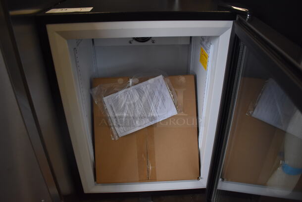 BRAND NEW! Whynter CDF-177SB Metal Commercial Mini Freezer Merchandiser. 115 Volts, 1 Phase. 19x18x25. Tested and Working! - Image 4 of 7