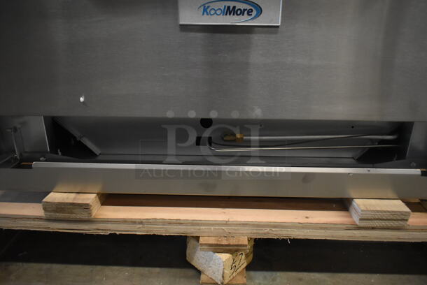 BRAND NEW SCRATCH AND DENT! KoolMore Stainless Steel Commercial Natural Gas Powered 2 Burner Range w/ Flat Top Griddle, Oven, Over Shelf and Back Splash.  - Image 11 of 12