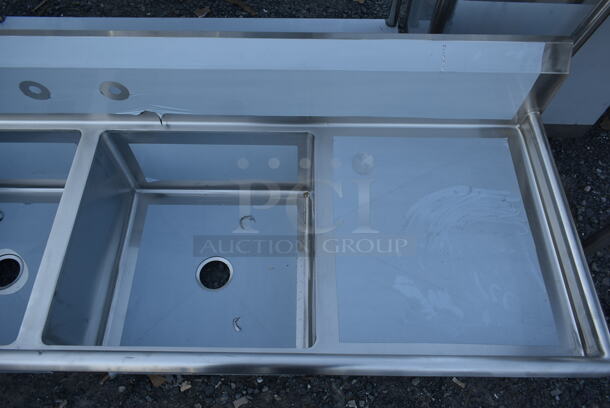 BRAND NEW SCRATCH AND DENT! Regency 600S22323224 Stainless Steel 2 Bay Sink w/ Dual Drain Boards. No Legs. Bays 23x23. Drain Boards 22.5x25 - Image 3 of 6