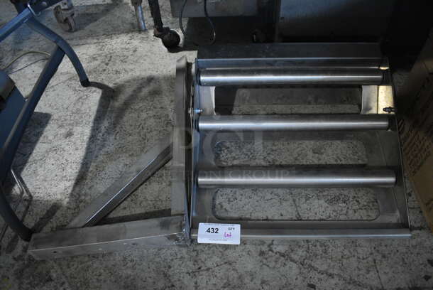 ALL ONE MONEY! Lot of 2 Metal Pieces! Includes 21x21x8 - Image 1 of 3