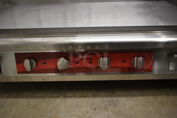 BRAND NEW SCRATCH AND DENT! Avantco 177EG48N Stainless Steel Commercial Countertop Electric Powered Flat Top Griddle. 208/240 Volts, 1 Phase.  - Image 3 of 6