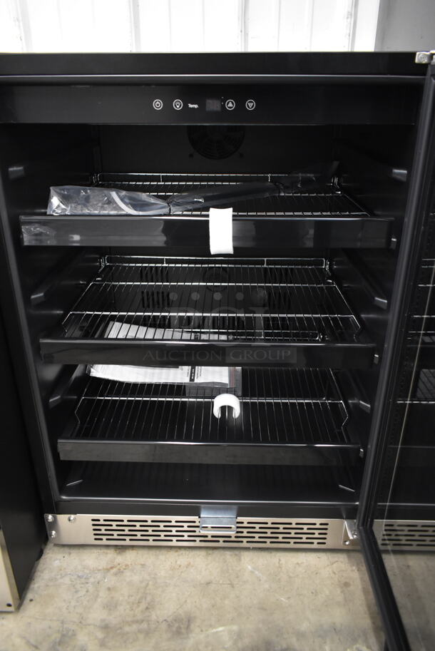 BRAND NEW SCRATCH AND DENT! Whynter BBR-148SB Built In 148 Can Stainless Steel Wine Refrigerator Merchandiser with Reversible Door and Digital Control. 115 Volts, 1 Phase. Tested and Working! - Image 3 of 5