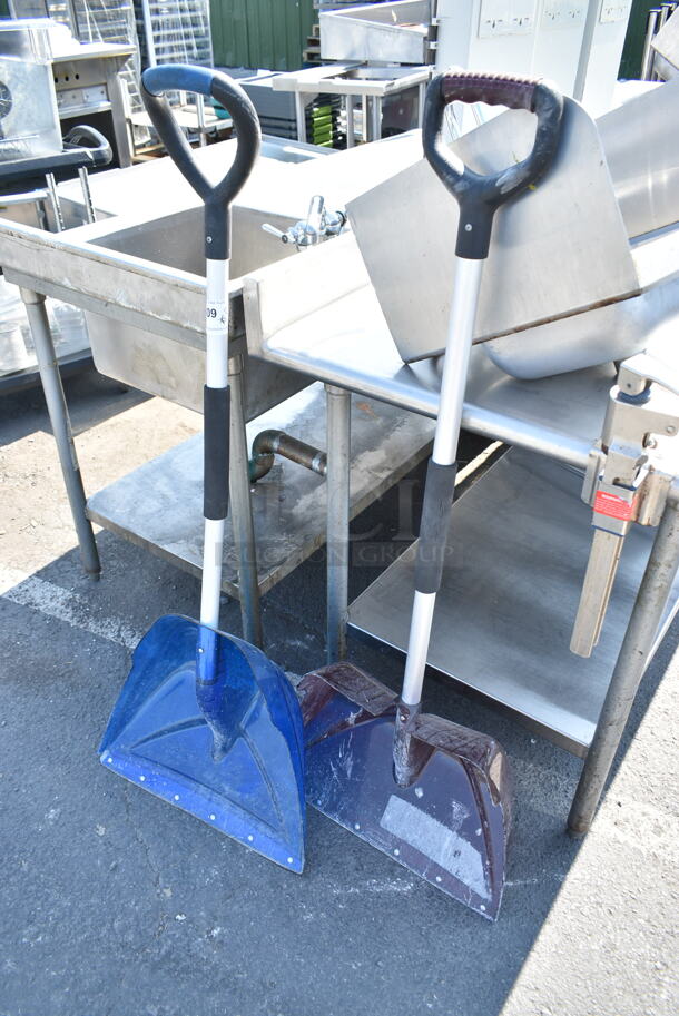 2 Snow Shovels. 2 Times Your Bid! - Image 1 of 9