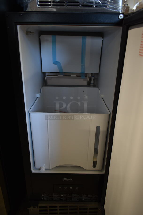 BRAND NEW SCRATCH AND DENT! Danby DIM32D1BSSPR 32lb 15" Stainless Steel Built-In Ice Maker. 115 Volts, 1 Phase. Tested and Working! - Image 3 of 8
