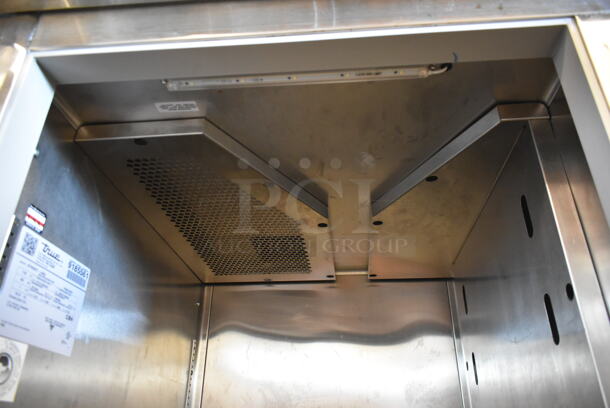 2017 True STR2DT-4HS Stainless Steel Commercial 4 Half Size Reach In Dual Temperature Cooler and Freezer w/ Poly Coated Racks on Commercial Casters. 115 Volts, 1 Phase. Tested and Freezer Side is Working and Cooler Side Needs Refrigerant To Work - Image 6 of 12