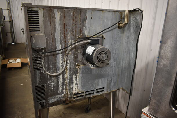 Imperial ICVG-1 Stainless Steel Commercial Natural Gas Powered Full Size Convection Oven w/ View Through Door, Solid Door, Metal Oven Racks, Thermostatic Controls and Metal Legs on Commercial Casters. - Image 7 of 12