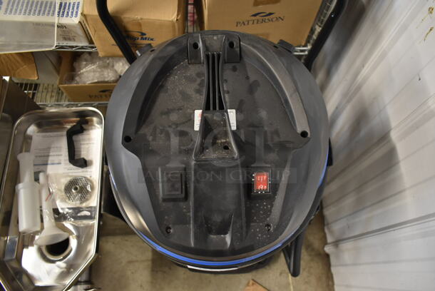 BRAND NEW SCRATCH AND DENT! 2021 Lavex 944BJ14126G Vacuum. 110-120 Volts, 1 Phase. Tested and Working! - Image 3 of 6