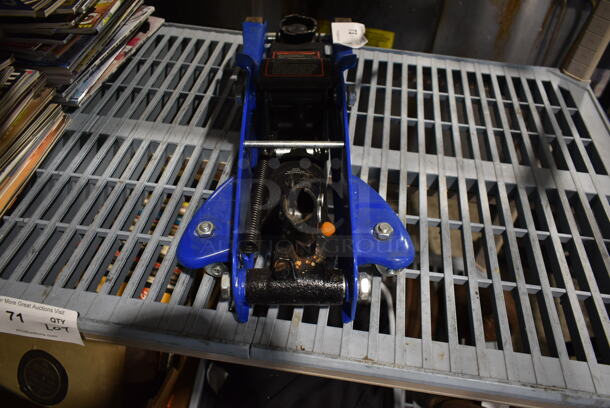 Metal Car Jack. - Image 3 of 3