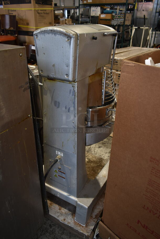 Omcan SP300A Metal Commercial Floor Style 30 Quart Planetary Dough Mixer w/ Stainless Steel Mixing Bowl, Bowl Guard, Whisk and Dough Hook Attachments. 110 Volts, 1 Phase. Tested and Working! - Image 8 of 8