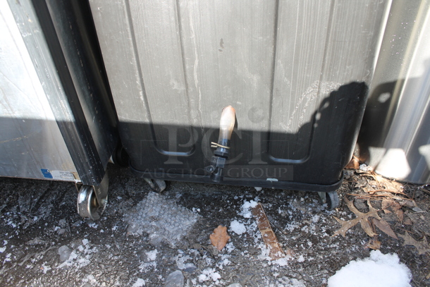 Black Poly Portable Ice Bin on Commercial Casters. - Image 3 of 3