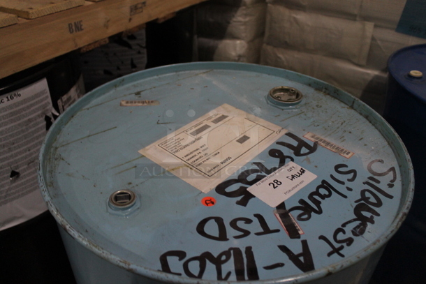 ALL ONE MONEY! PALLET LOT of 2 Barrels; Tolonate HDT LV and Momentive Silquest. BUYER MUST REMOVE. - Image 4 of 9