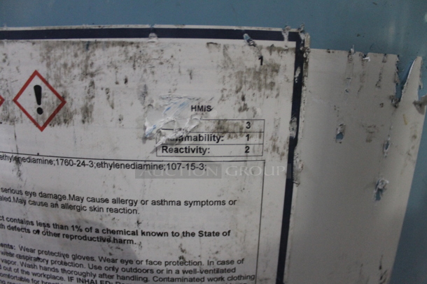 ALL ONE MONEY! PALLET LOT of 2 Barrels; Tolonate HDT LV and Momentive Silquest. BUYER MUST REMOVE. - Image 9 of 9