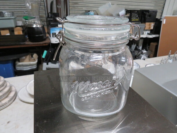 One Mason Jar With Hinged Lid.