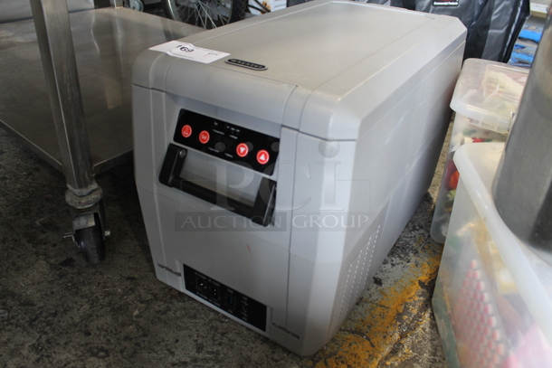 Whynter FMC-350XP Metal Commercial Countertop 34 Quart Compact Fast Freeze Portable Refrigerator, Real Freezer for Car, Home, Camping, RV-8°F to 50°F. 110-120 Volts, 1 Phase. Tested and Working! - Image 3 of 5