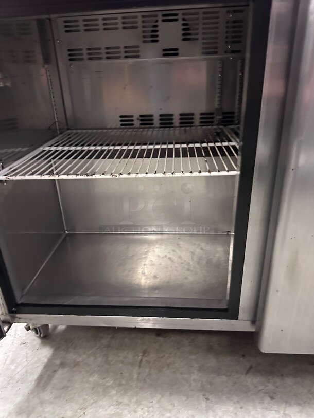 Working! Blue Air BLUR48-HC 48 inch 2 Section Undercounter Refrigerator 115 Volt NSF Tested and Working! - Image 6 of 9