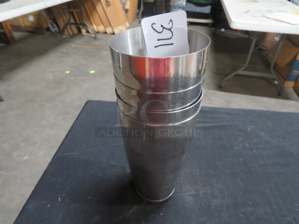 Stainless Steel  Mixing Glass. 4XBID - Image 1 of 1
