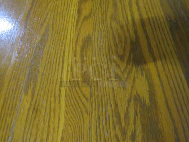 One 36 Inch Round Solid Oak Table On A Solid Oak Base. 36X36X30 - Image 2 of 2