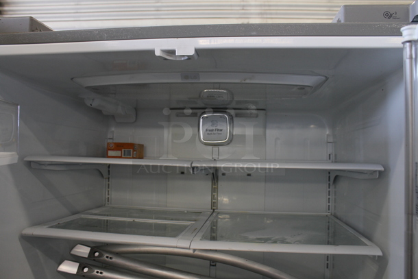 LG LFXS27566S/00 Stainless Steel Cooler Freezer Combo Unit. 115 Volts, 1 Phase. Tested and Powers On But Does Not Get Cold - Image 7 of 12