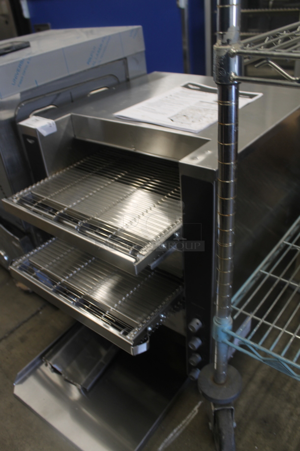 BRAND NEW SCRATCH AND DENT! Vollrath JT4 Stainless Steel Commercial Countertop Electric Powered Double Conveyor Toaster Oven w/ 1 1/2"-3" and 1 1/2" Openings. 240 Volts, 1 Phase. - Image 3 of 6