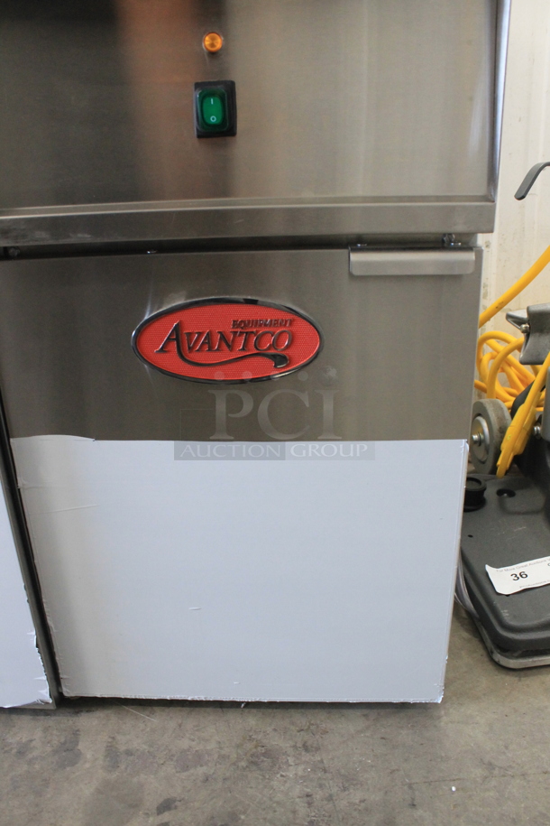 BRAND NEW SCRATCH AND DENT! 2022 Avantco 177EF40B Stainless Steel Commercial Floor Style Electric Powered Deep Fat Fryer w/ 2 Metal Fry Baskets. Stock Picture Used For Gallery Picture. 208 Volts, 1 Phase. Unit Has Only Been Used a Few Times! Tested and Working! - Image 4 of 9