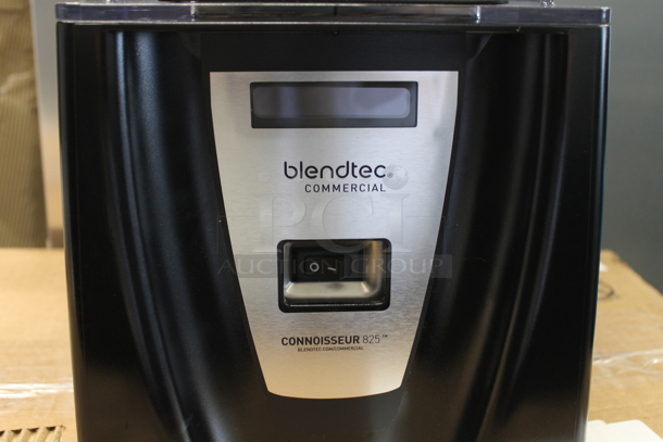 BRAND NEW SCRATCH AND DENT!  Blendtec ICB5/ABC5 Metal Commercial Countertop Blender w/ Poly Dome Cover and Pitcher. 120 Volts, 1 Phase. Tested and Working! - Image 4 of 5