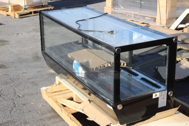 BRAND NEW SCRATCH & DENT! Avantco BCS-60-HC 60" Black Refrigerated Square Countertop Bakery Display Case with LED Lighting. S/N:1460202250091 TESTED. IN WORKING ORDER!!  Dent on the front right side. 60 x 22 3/8 x 27 - Image 8 of 10