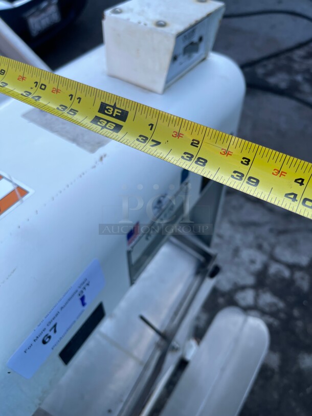 Nice! Oliver 797-N Gravity-Feed Commercial Bread Slicer w/ Last-Loaf Pusher, Gravity-Feed, 115 Volt Tested and Working! - Image 9 of 10