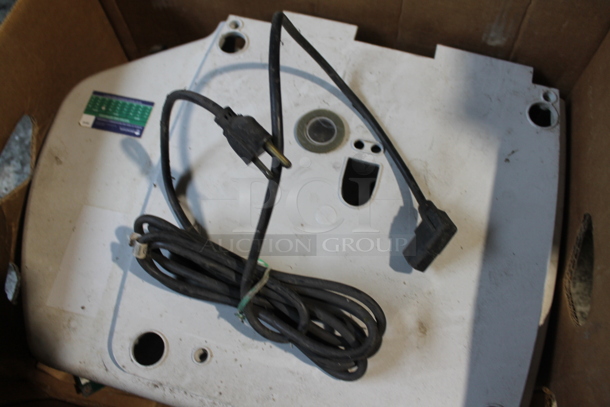 Hobart Quantum Metal Countertop Food Portioning Scale w/ Pieces. 120 Volts, 1 Phase. - Image 10 of 11