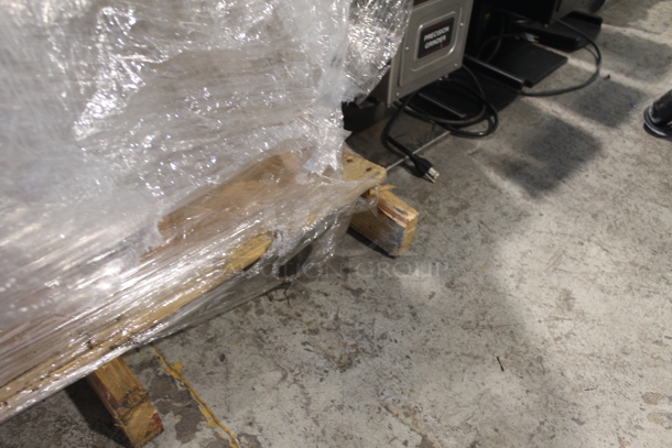 PALLET LOT of Approximately 28 Boxes of 4 NEW Jugs of Betco pH7Q Ultra One Step Disinfectant Jugs. 28 Times Your Bid! - Image 5 of 5