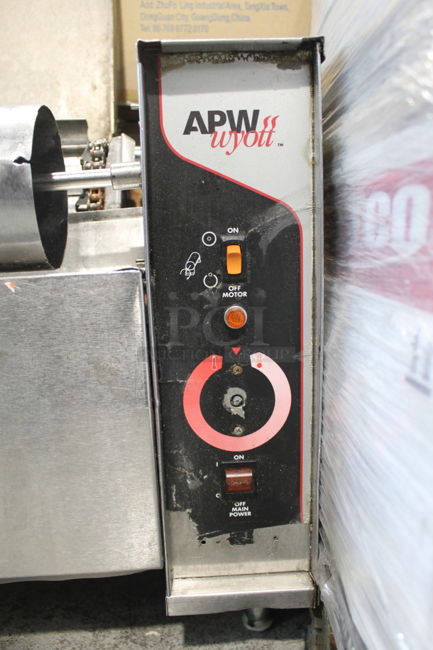 APW Wyott Stainless Steel Commercial Countertop Vertical Bun Grill Toaster. 115 Volts, 1 Phase. - Image 5 of 11