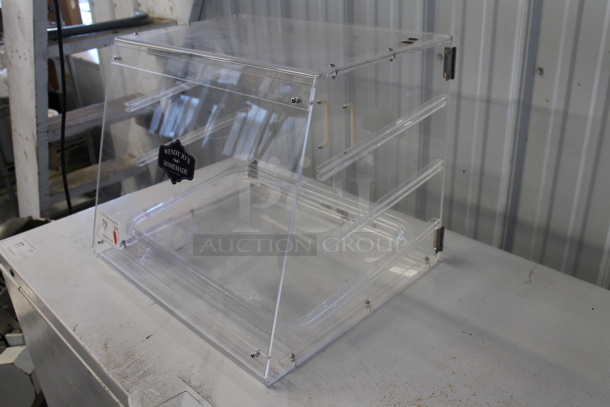 Poly Clear Countertop Dry Merchandising Case. - Image 3 of 5