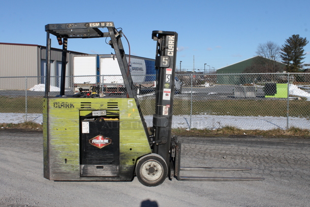 Clark ESMII-25 Metal Industrial 5,000 Pound Capacity Electric Powered Rider Forklift w/ Bulldog Battery Charger. Hours 4,932. Forklift is Tested and Working!