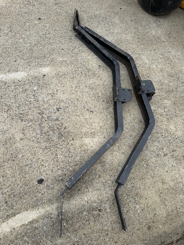 One Goose Neck Hitch. - Image 2 of 2