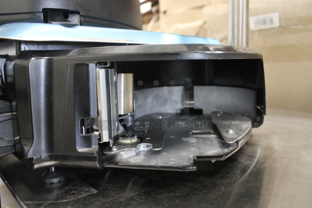 BRAND NEW! Hobart HT Series HTS-7ELS Commercial Countertop 30 Pound Price Computing Scale with Label Printer. 120/208-240 Volts, 1 Phase. Tested and Working! - Image 6 of 9