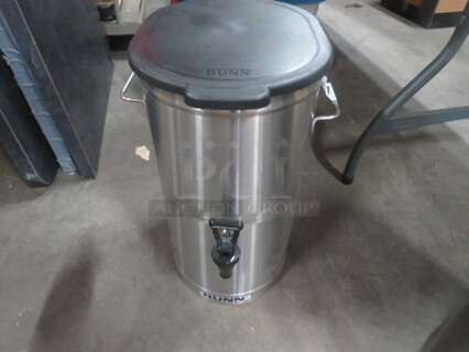 One Bunn Tea Satellite With Spigot And Lid.