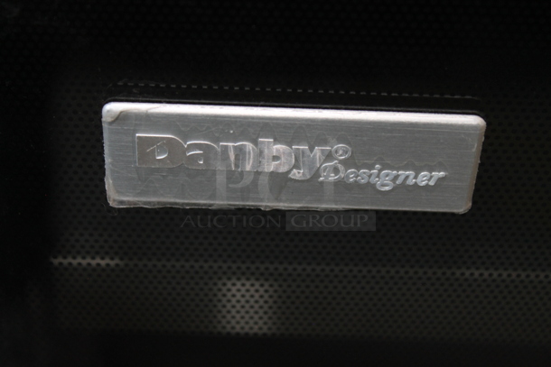 BRAND NEW SCRATCH AND DENT! Danby DWC114BLSDD Stainless Steel Commercial 38 Bottle Capacity Wine Chiller Cooler Merchandiser. 115 Volts, 1 Phase. Tested and Working! - Image 4 of 9