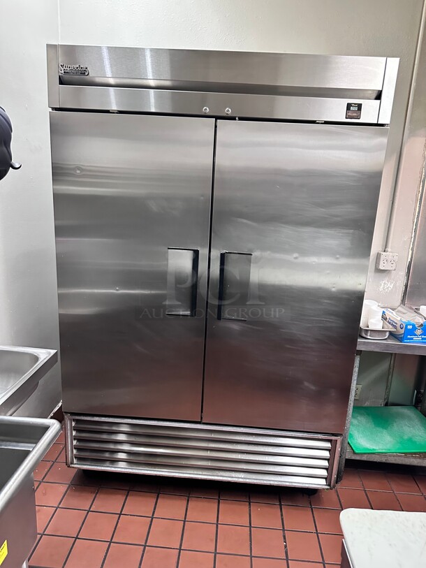 Working! True T-49F 54 Inch Two Section Reach In Commercial Freezer, (2) Solid Doors, 115v NSF Tested and Working! - Image 2 of 9