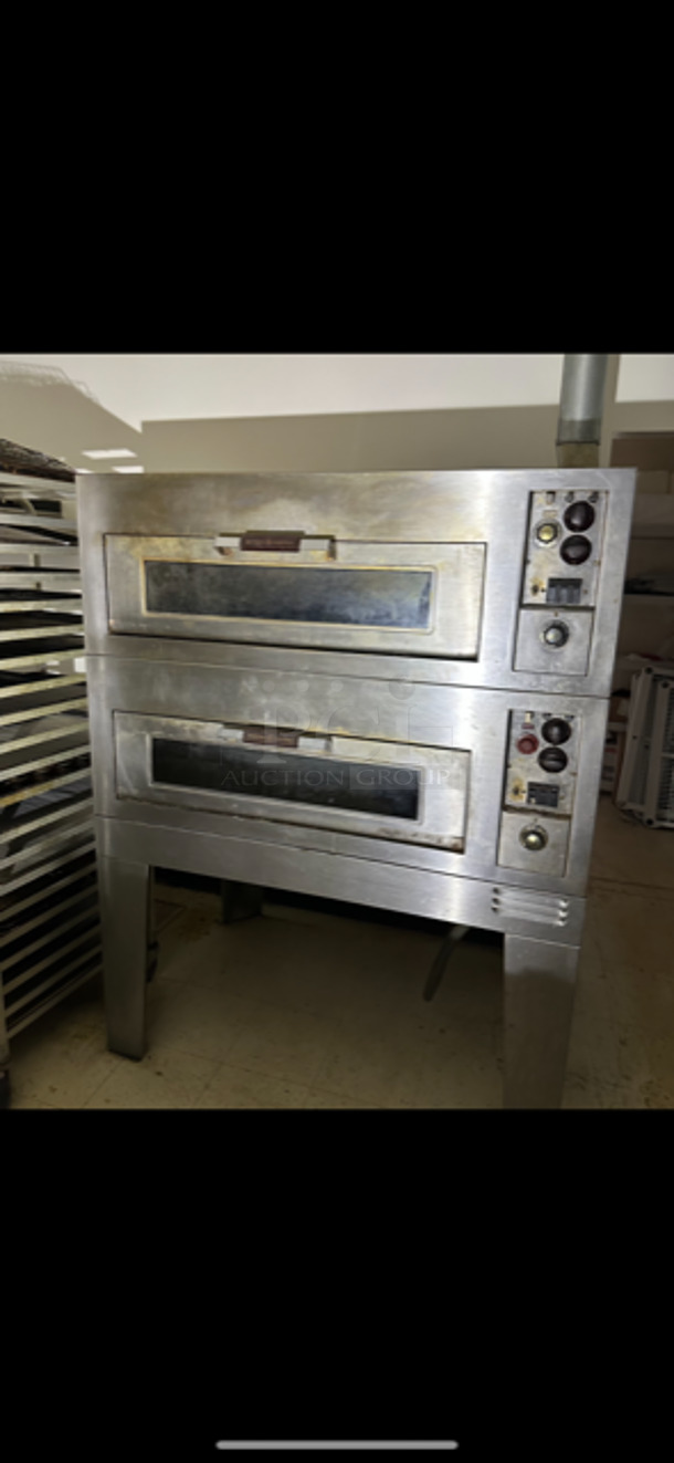 General Electric Double Stack Deck Oven. 3 Phase. Model# CN50. 2XBID. 2 OVENS Makes 1 Unit, You Will Receive 1 Double Stack Deck Oven.  - Image 1 of 2
