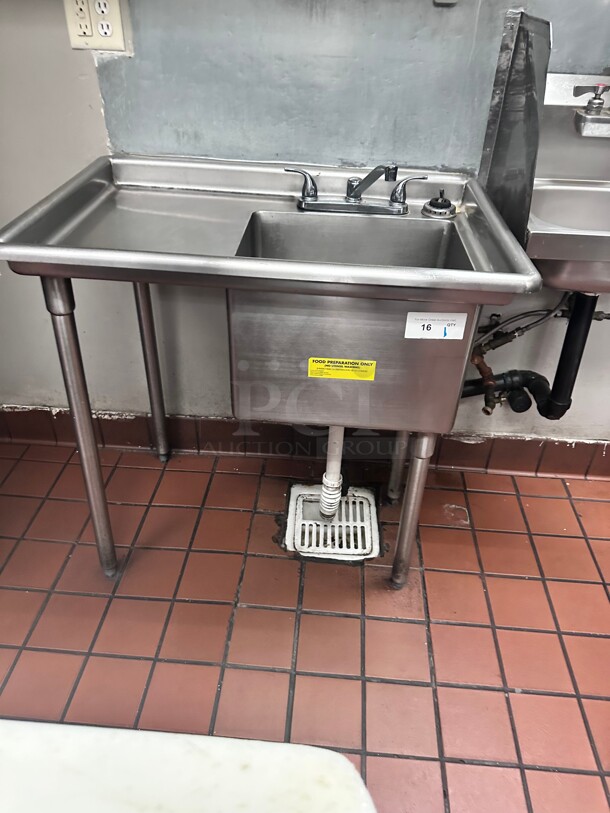 Clean! Commercial Stainless Steel Vegetable Preparation Sink NSF Buyer must Remove - Image 4 of 6