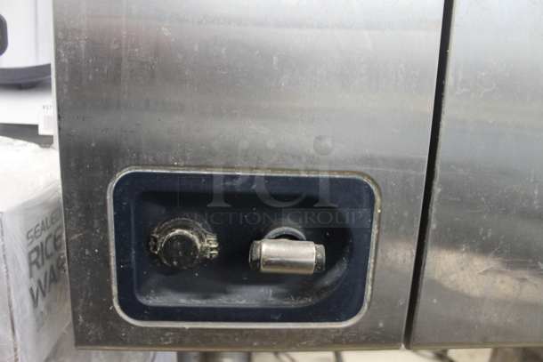 2018 Alto-Shaam CTP10-10E Commercial Stainless Steel Electric Combitherm Oven With Polycoated Racks On Steel Stand With Undershelf. 208-240 V, 3 Phase.  - Image 5 of 11