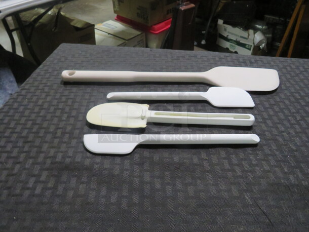 Assorted Spatula. 4XBID