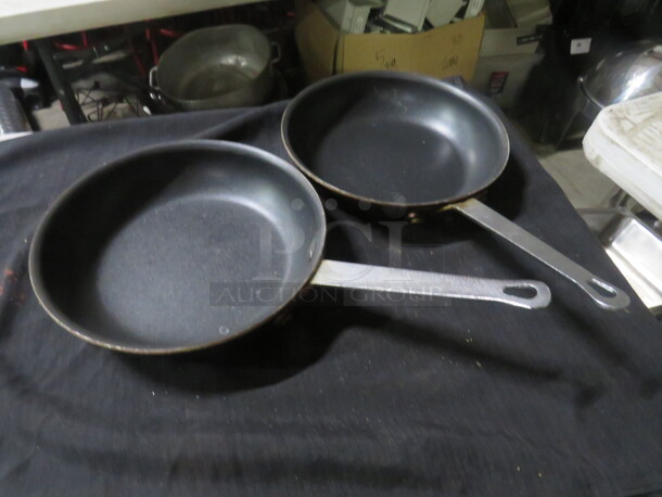 9 Inch Saute Pan. 2XBID - Image 1 of 1