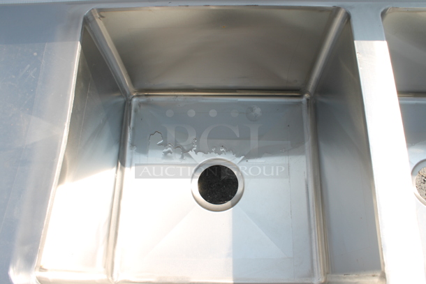 BRAND NEW SCRATCH AND DENT! Regency 60031717224 103" 16-Gauge Stainless Steel Three Compartment Commercial Sink with Galvanized Steel Legs and 2 Drainboards. Bays 17x17x12. Drain Boards 22x19x1 - Image 6 of 8