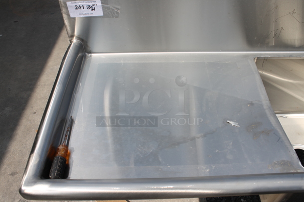 BRAND NEW SCRATCH AND DENT! Regency 60031717224 103" 16-Gauge Stainless Steel Three Compartment Commercial Sink with Galvanized Steel Legs and 2 Drainboards. Bays 17x17x12. Drain Boards 22x19x1 - Image 3 of 8