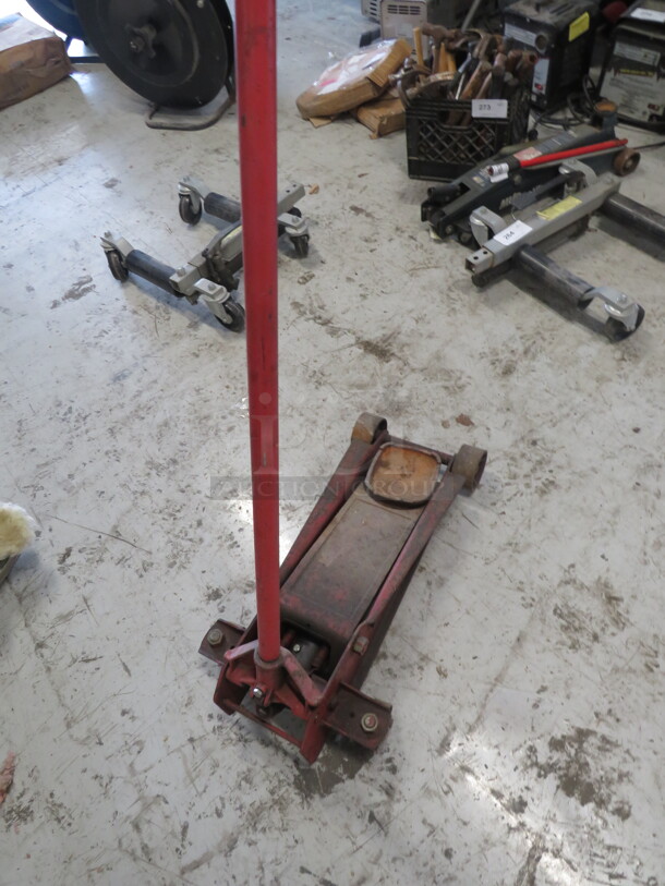 One Floor Jack. - Image 1 of 2