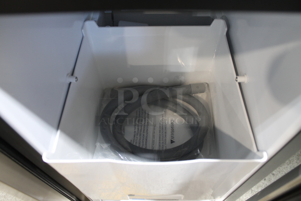 BRAND NEW SCRATCH AND DENT! Whynter UIM-502SS Built-In / Freestanding 15" Ice Maker Machine Stainless Steel 25lb. 115 Volt, 1 Phase. Tested and Working! - Image 4 of 5