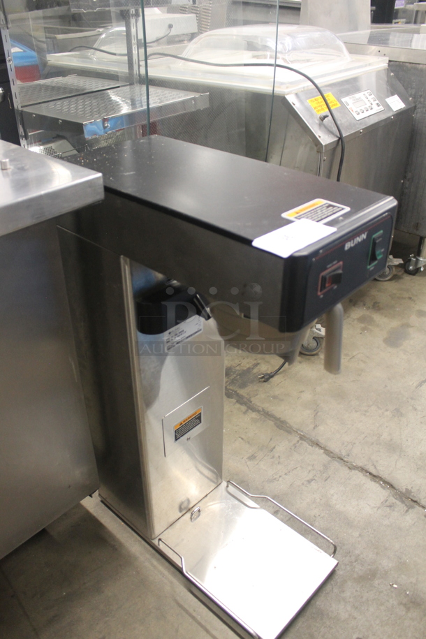 2016 Bunn TB3 Stainless Steel Commercial Countertop Iced Tea Machine w/ Poly Brew Basket. 120 Volts, 1 Phase.  - Image 2 of 4