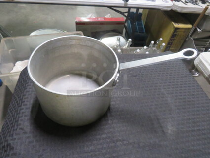 One Vollrath Aluminum 4 Quart Sauce Pan.